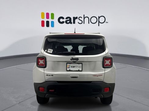 Used 2018 Jeep Renegade Trailhawk w/ Cold Weather Group II image 4