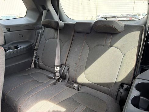 Used 2023 Honda Pilot Sport image 8