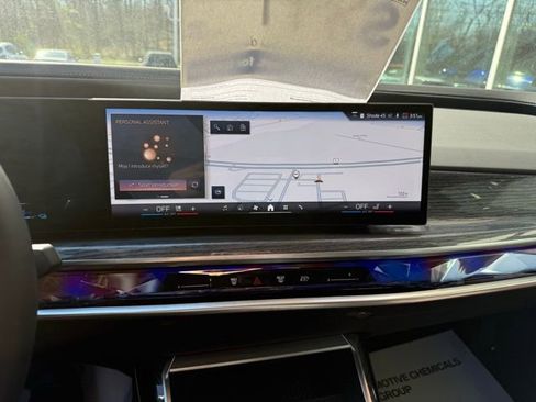 Used 2026 BMW 750e xDrive image 14