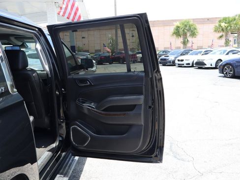 Used 2019 Chevrolet Suburban LT AWD/4WD image 19