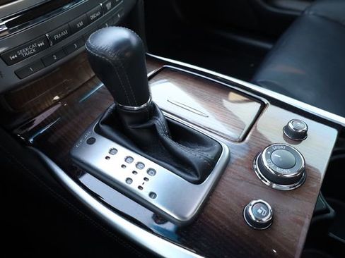 Used 2015 INFINITI Q70 L 3.7 w/ Deluxe Touring Package image 23