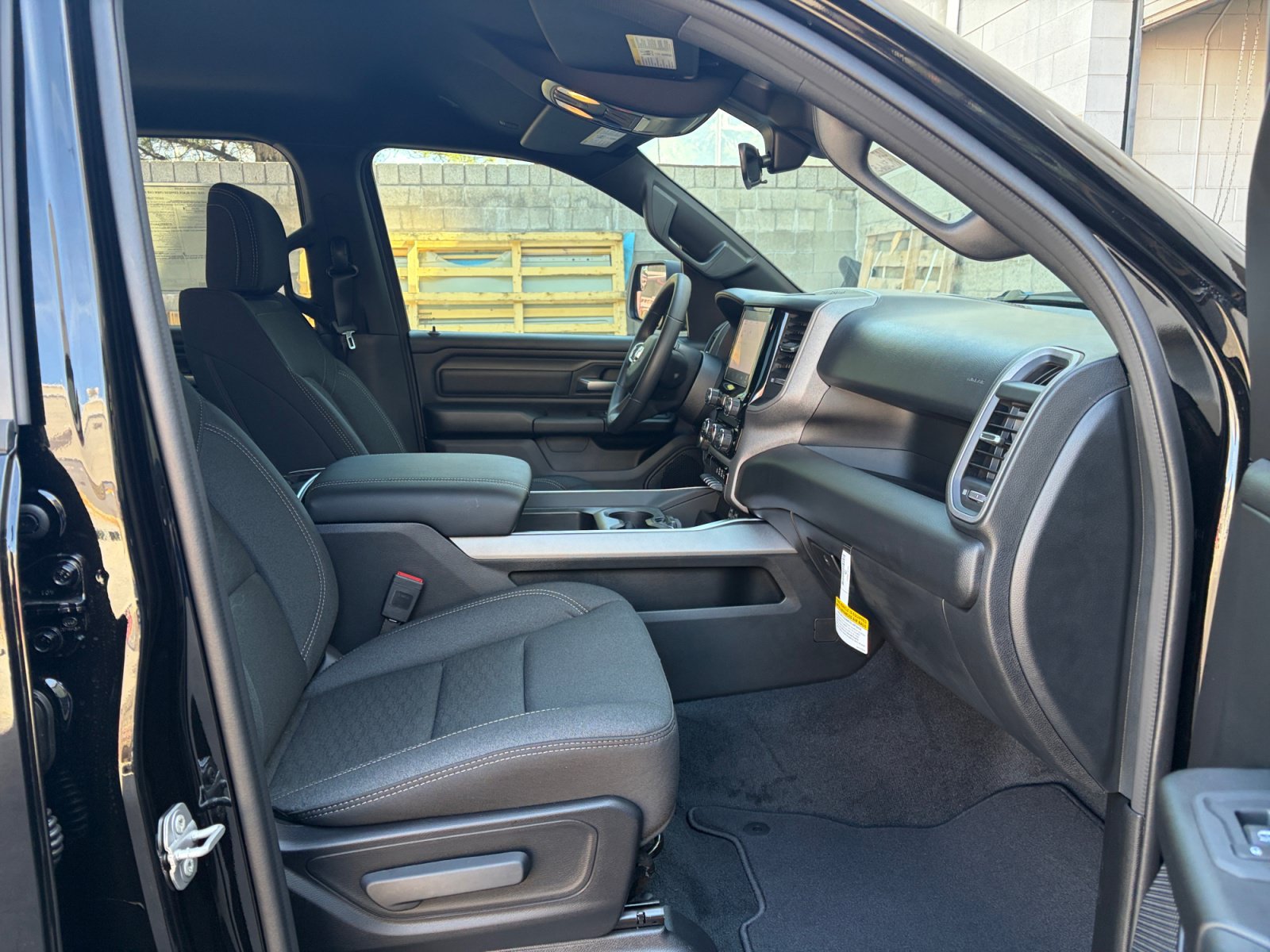 New 2027 RAM 1500 Express AWD/4WD image 27