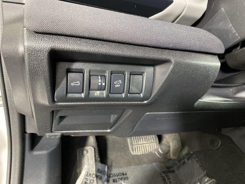 Used 2023 Subaru Outback Premium AWD/4WD image 24