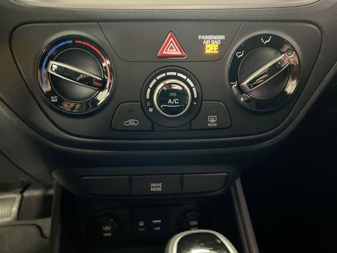 Used 2020 Hyundai Accent SE image 16