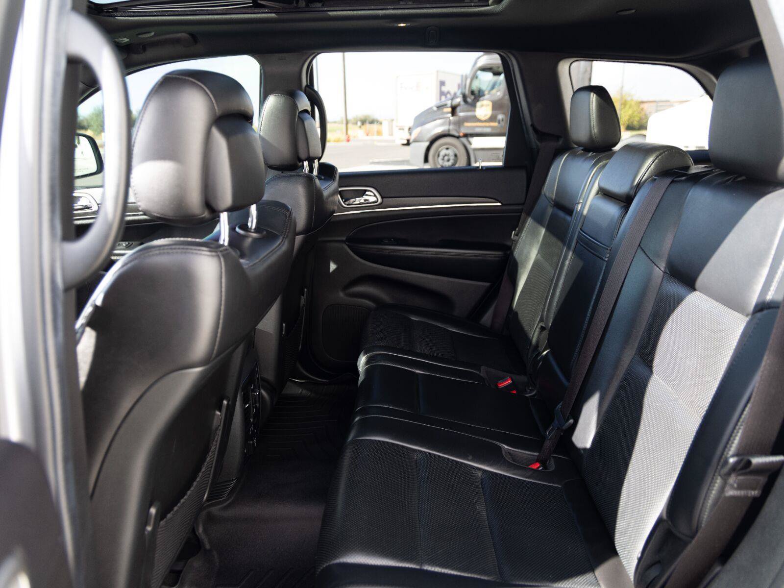 Used 2018 Jeep Grand Cherokee Limited w/ Luxury Group II AWD/4WD image 20