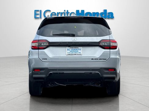 New 2026 Honda Pilot Black Edition image 4