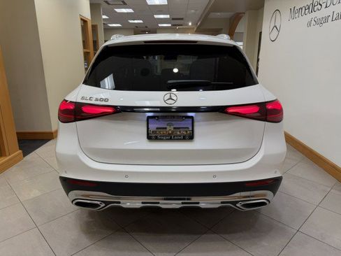 Used 2025 Mercedes-Benz GLC 300 image 4