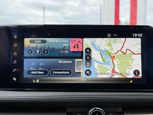 Used 2024 Nissan Ariya AWD image 23