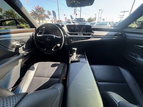 Used 2019 Lexus ES 350 w/ Premium Package FWD image 19
