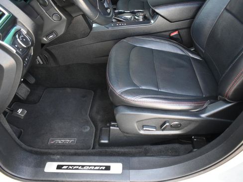 Used 2017 Ford Explorer Sport w/ Equipment Group 401A image 25