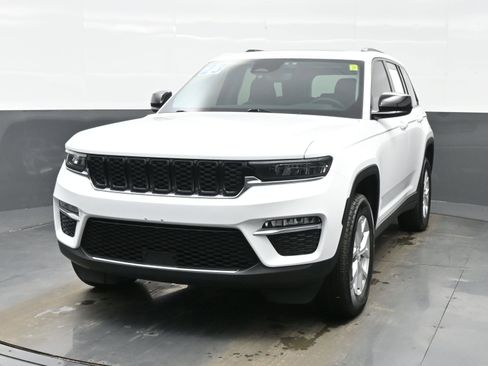 Used 2023 Jeep Grand Cherokee Limited image 7