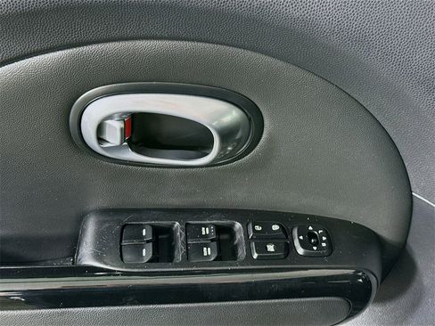 Used 2016 Kia Soul + w/ Audio Package image 22