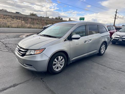 Used 2017 Honda Odyssey EX image 2