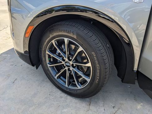 Used 2024 Cadillac XT4 Sport FWD image 34