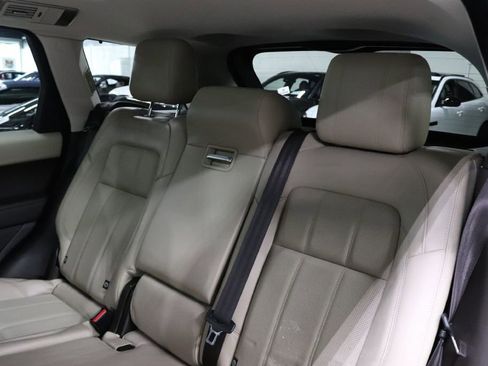 Used 2019 Land Rover Range Rover Sport HSE image 16