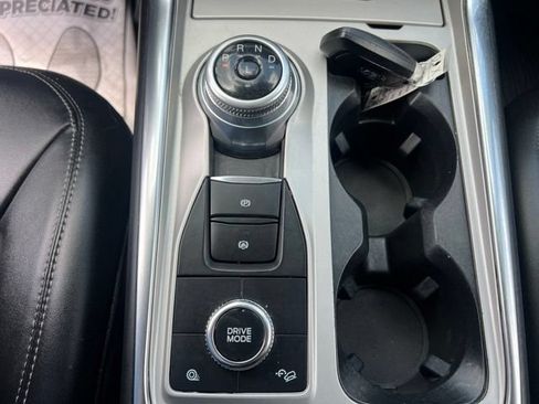 Used 2023 Ford Explorer XLT w/ Equipment Group 202A AWD/4WD image 32