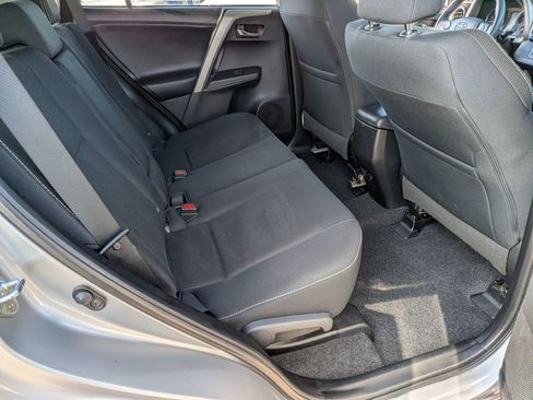 Used 2016 Toyota RAV4 XLE image 33