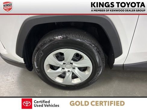 Certified 2024 Toyota RAV4 LE AWD/4WD image 38