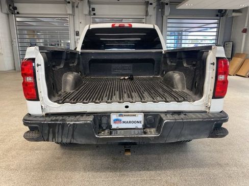 Used 2018 Chevrolet Silverado 1500 LT AWD/4WD image 7