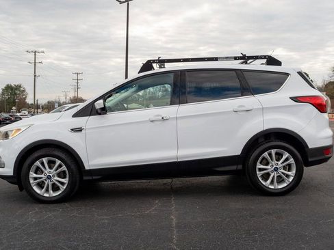 Used 2019 Ford Escape SE image 4