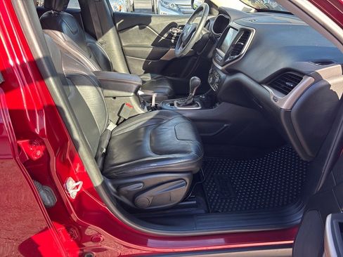 Used 2017 Jeep Cherokee Latitude w/ Comfort/Convenience Group image 15