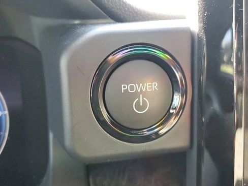 Used 2025 Toyota Tacoma Limited image 23