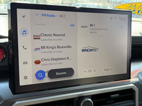 Used 2025 Toyota Tacoma TRD Off-Road image 14