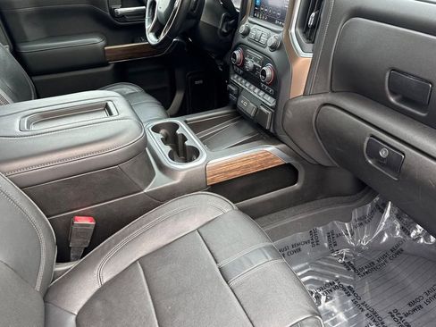 Used 2021 Chevrolet Silverado 2500 High Country w/ Z71 Off-Road Package image 18