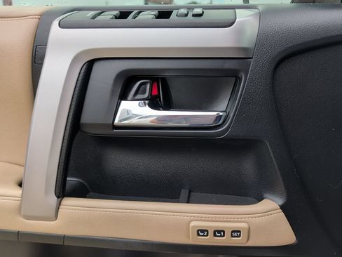 Used 2016 Toyota 4Runner Limited RWD image 9