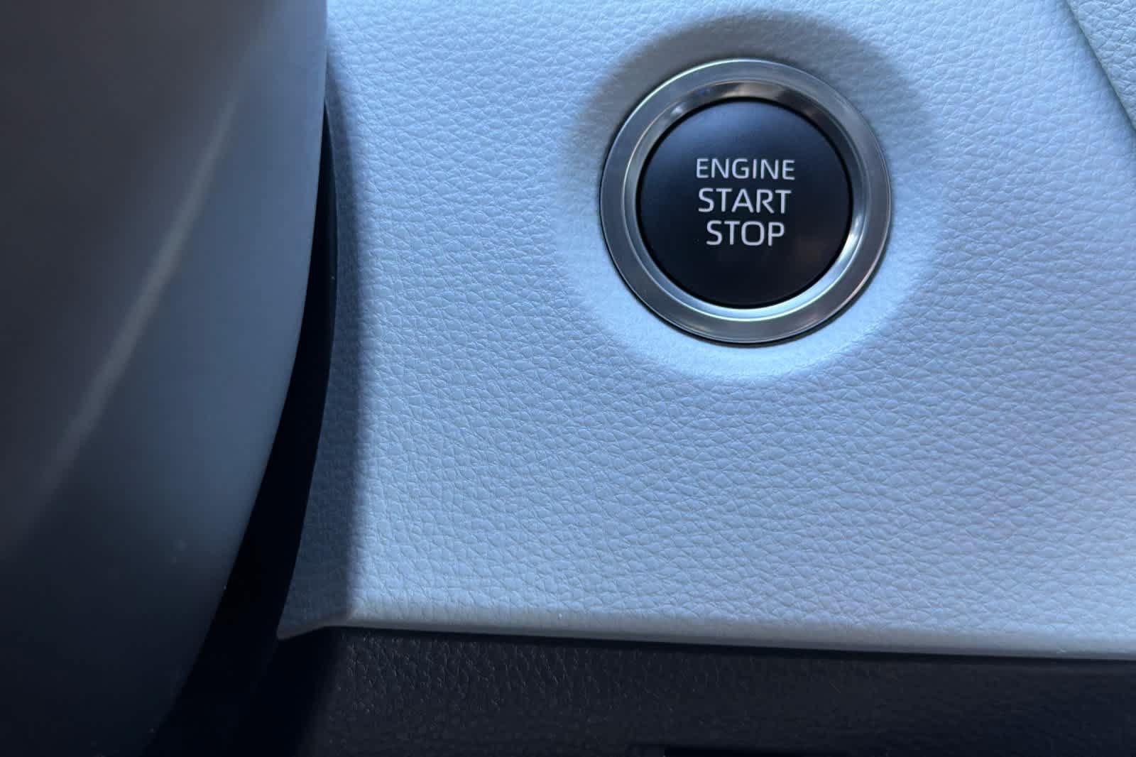 Used 2026 Toyota Corolla SE FWD image 23