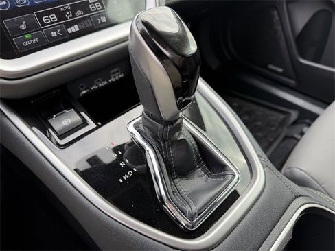 Used 2025 Subaru Outback Onyx Edition image 18