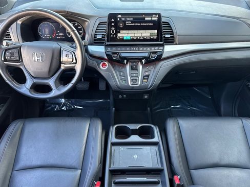 Used 2025 Honda Odyssey Sport-L image 16