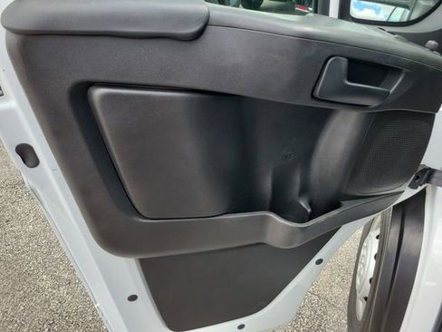 Used 2023 RAM ProMaster 2500 FWD image 13