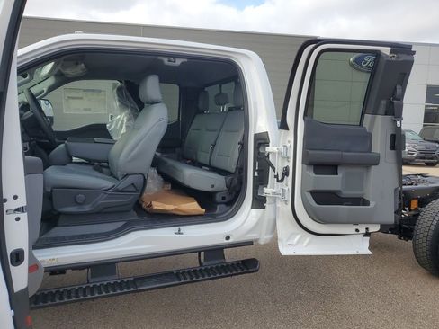 New 2026 Ford F450 XL w/ XL Chrome Package image 15