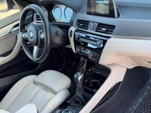 Used 2018 BMW X2 sDrive28i w/ M SportX Package image 9
