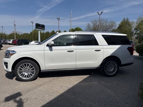 Used 2024 Ford Expedition Max Limited AWD/4WD image 4