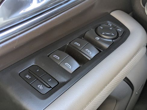 Used 2023 GMC Yukon SLT w/ Max Trailering Package image 26