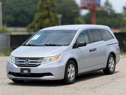 Used 2013 Honda Odyssey LX image 6