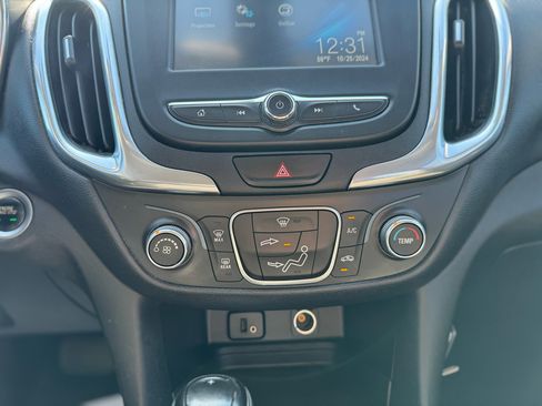 Used 2018 Chevrolet Equinox LT image 32