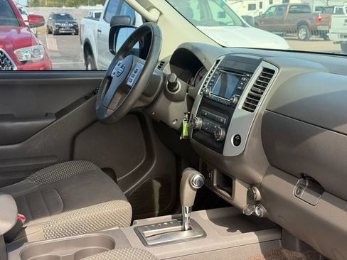 Used 2015 Nissan Frontier Desert Runner RWD image 28