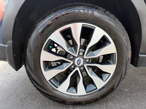 Used 2025 Subaru Outback Limited AWD/4WD image 12