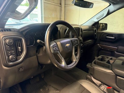 Used 2021 Chevrolet Silverado 1500 LT AWD/4WD image 34