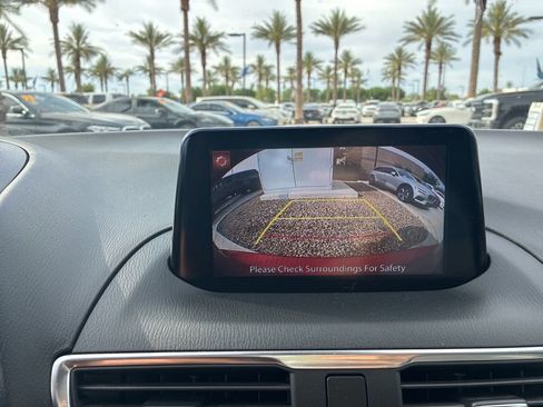 Used 2017 MAZDA MAZDA3 Grand Touring w/ Premium Equipment Package image 13