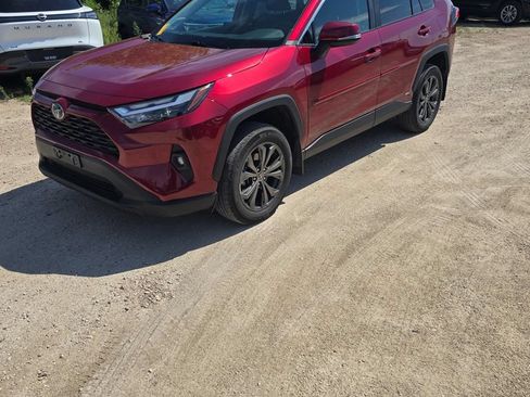 Used 2023 Toyota RAV4 XLE Premium AWD/4WD image 2
