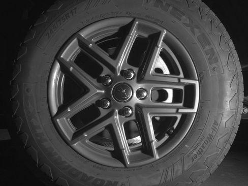 Used 2025 Nissan Rogue SV image 12