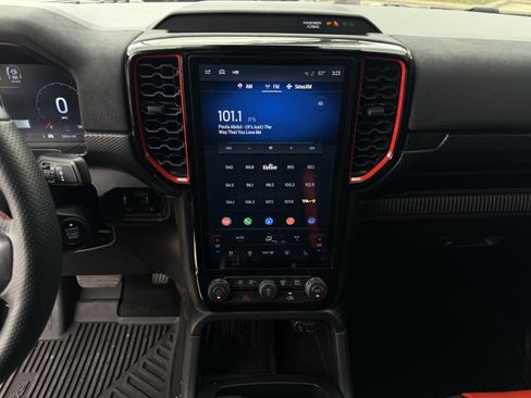 Used 2025 Ford Ranger Raptor AWD/4WD image 21