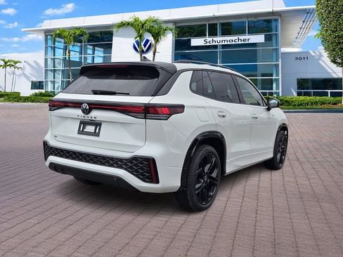 New 2026 Volkswagen Tiguan SE R-Line image 7