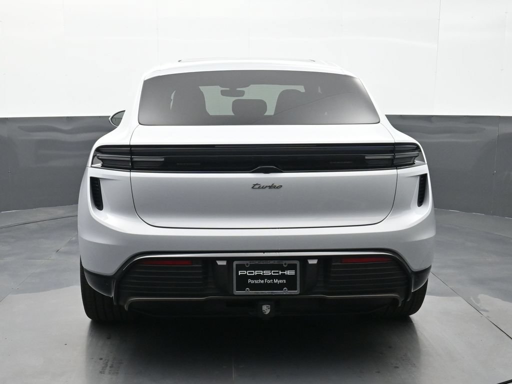 Certified 2025 Porsche Macan Turbo Electric AWD/4WD image 23