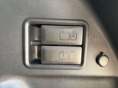 Certified 2023 Chevrolet Equinox LT AWD/4WD image 15