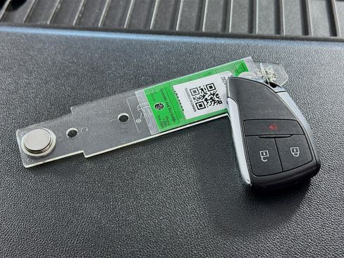 Used 2024 Chevrolet Colorado W/T image 33